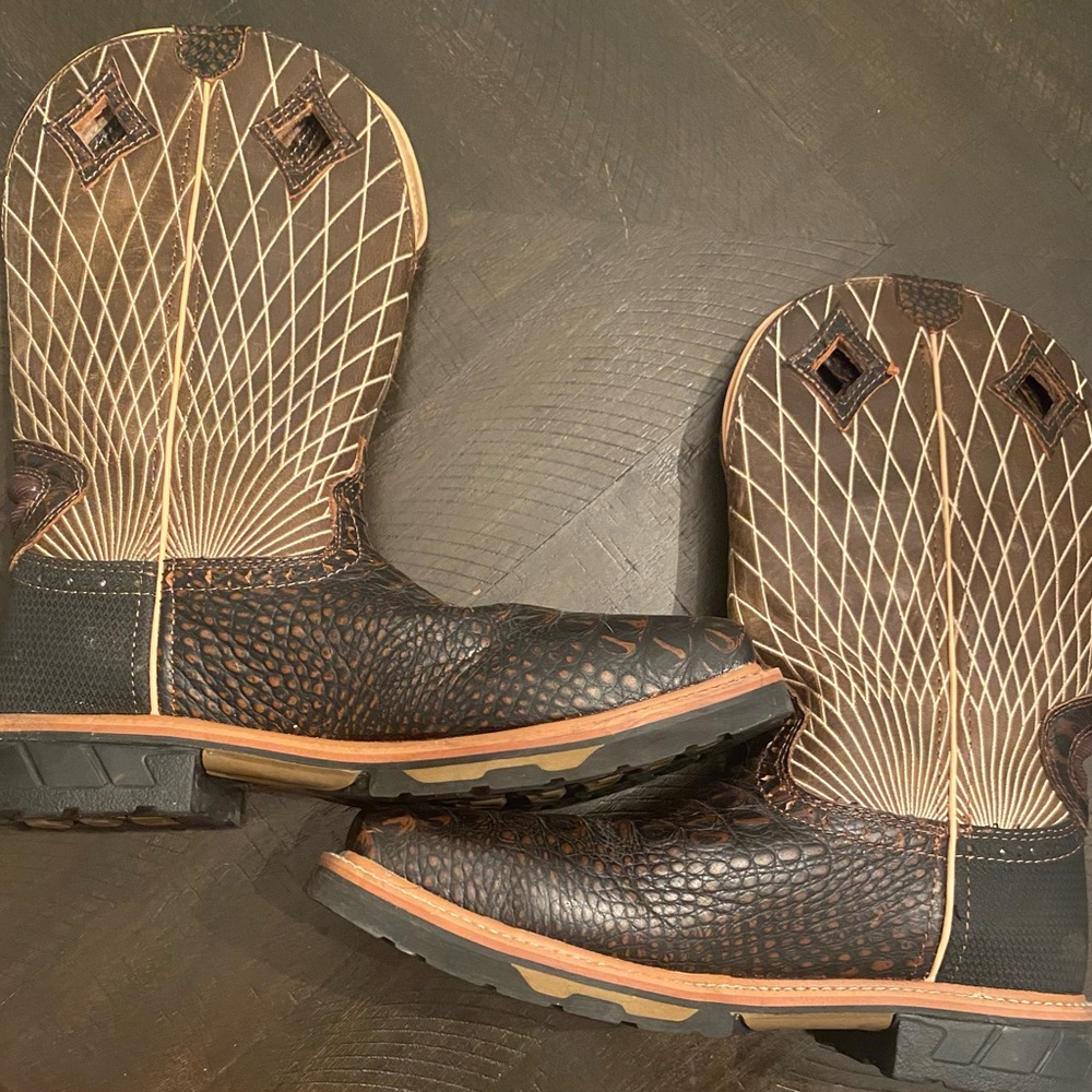 Men’s work boots